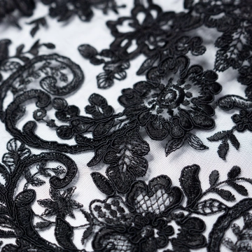 Сетка с вышивкой черная с цветами