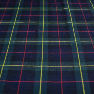 Шерсть зеленая в клетку цветную