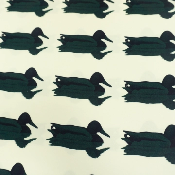 Ткань с уточками симметричными