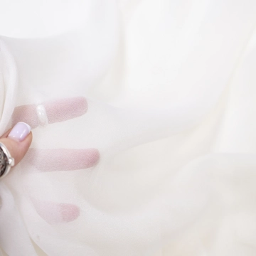 Шифон шелковый с люрексом молочный