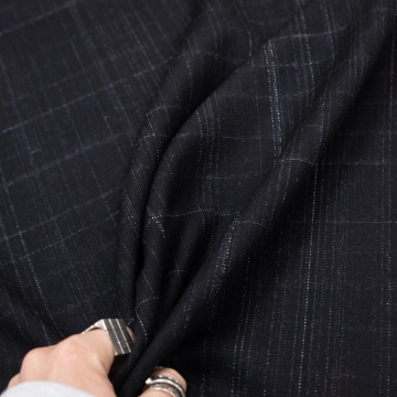 Шерсть ETR черная в клетку светлую