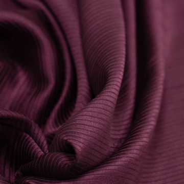 Шелк жаккадовый винный в полоску