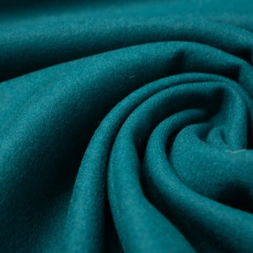 Шерсть пальтовая зеленая изумрудная