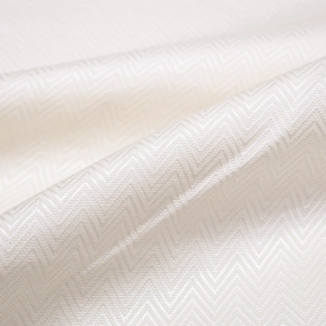 Шелк жаккард Marn молочный с зигзагами