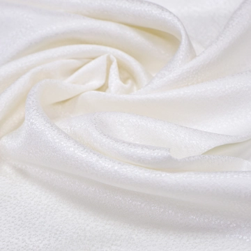 Шелк натуральный жаккард  молочный рябь