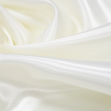 Плащевая ткань плотная сатин молочная